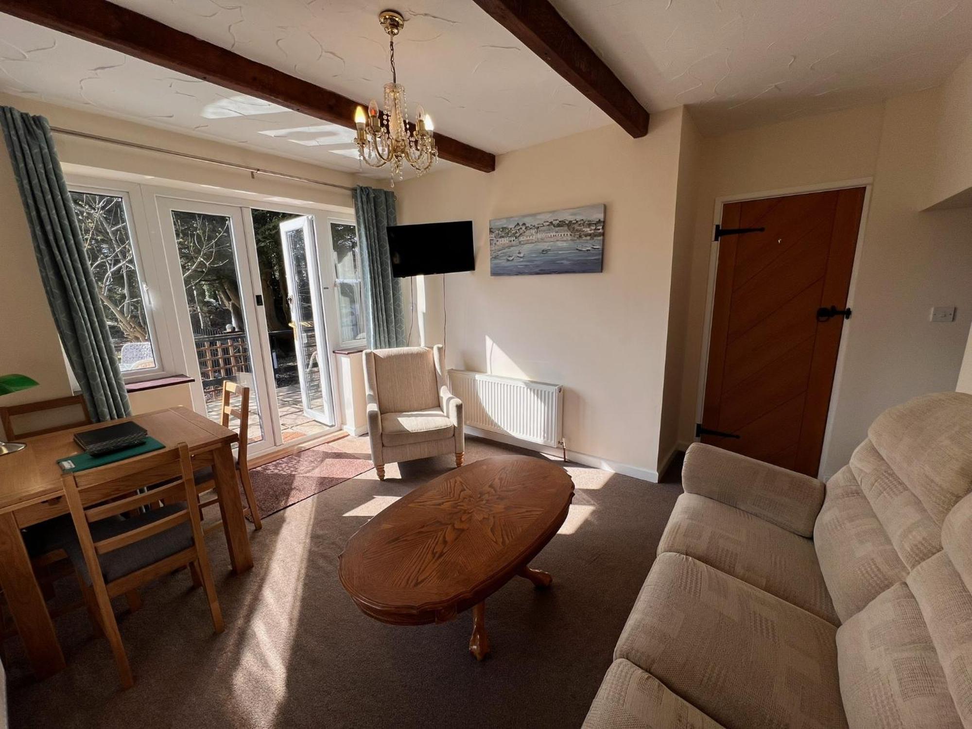 Hunston Mill Self Catering Dog Stay For Free ชิชิสเตอร์ ภายนอก รูปภาพ
