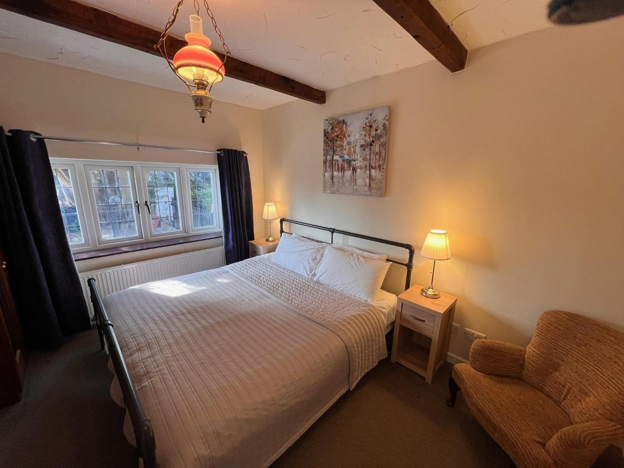 Hunston Mill Self Catering Dog Stay For Free ชิชิสเตอร์ ภายนอก รูปภาพ